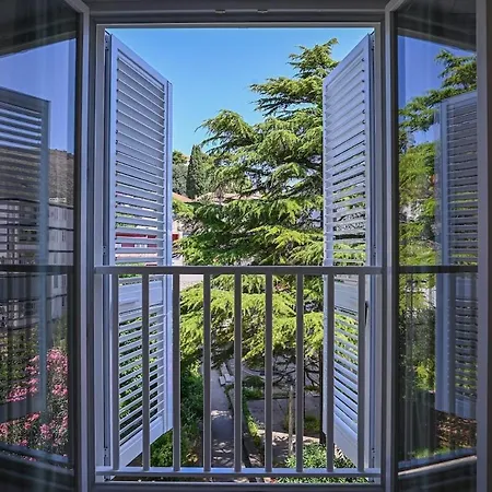 Novella Apartment