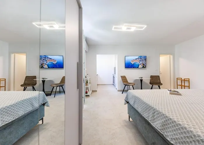 Apartment Novella